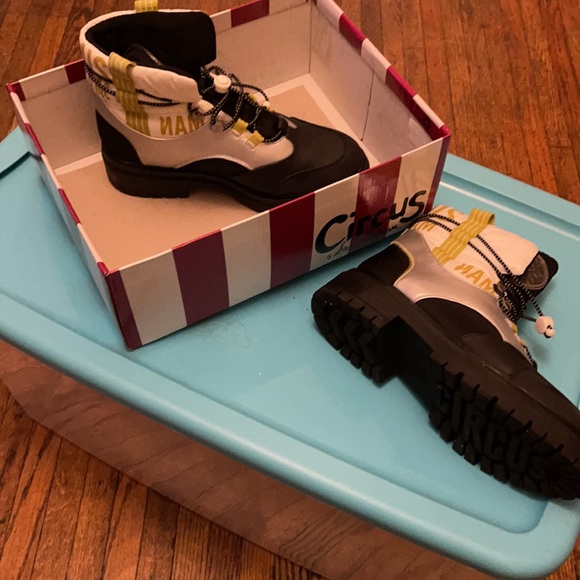 Circus Sam Edelman Boots - Picture 4 of 8